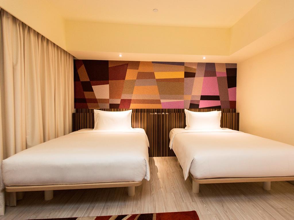 Genting Hotel Jurong Singapore Exterior photo