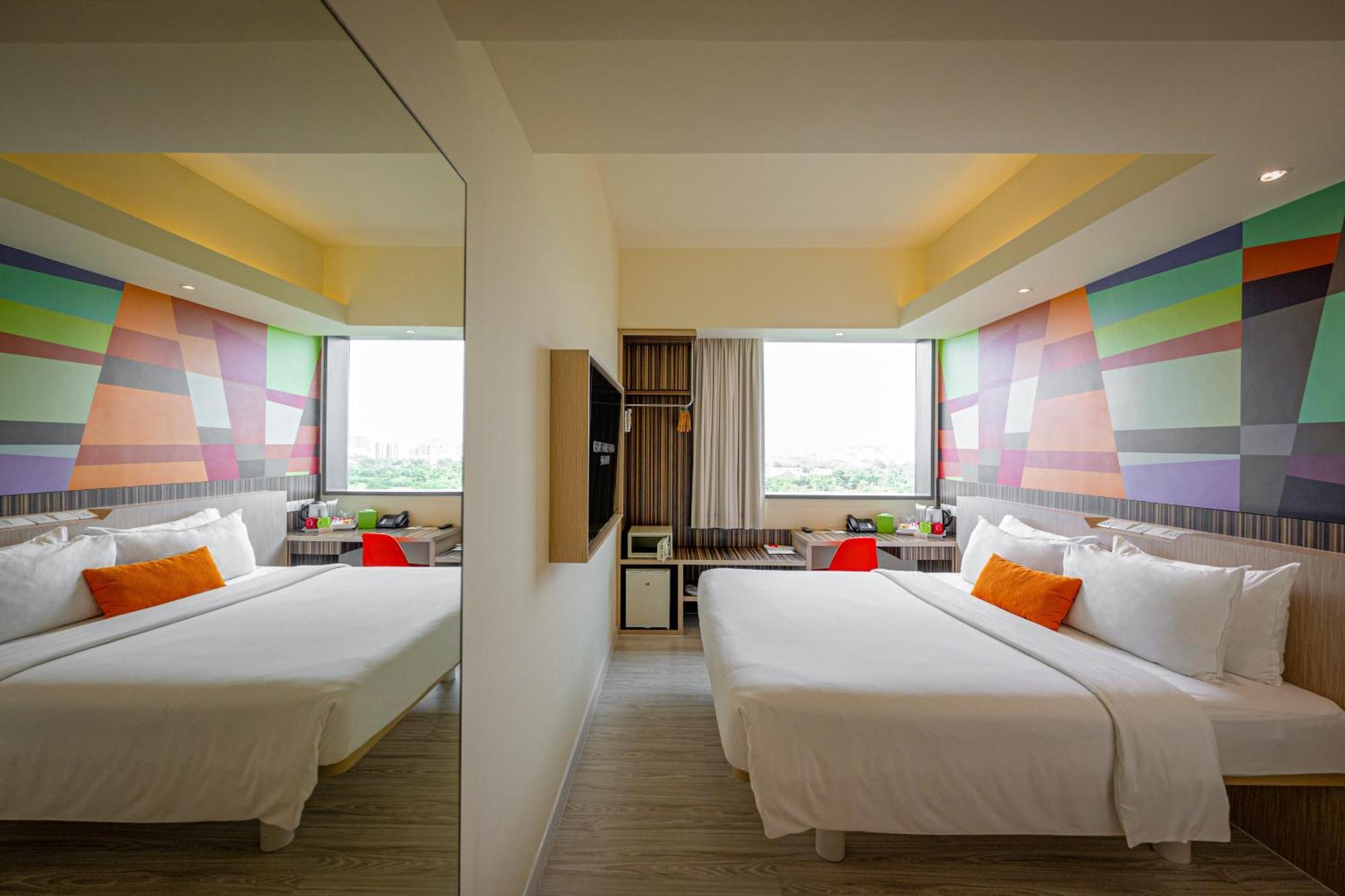 Genting Hotel Jurong Singapore Exterior photo